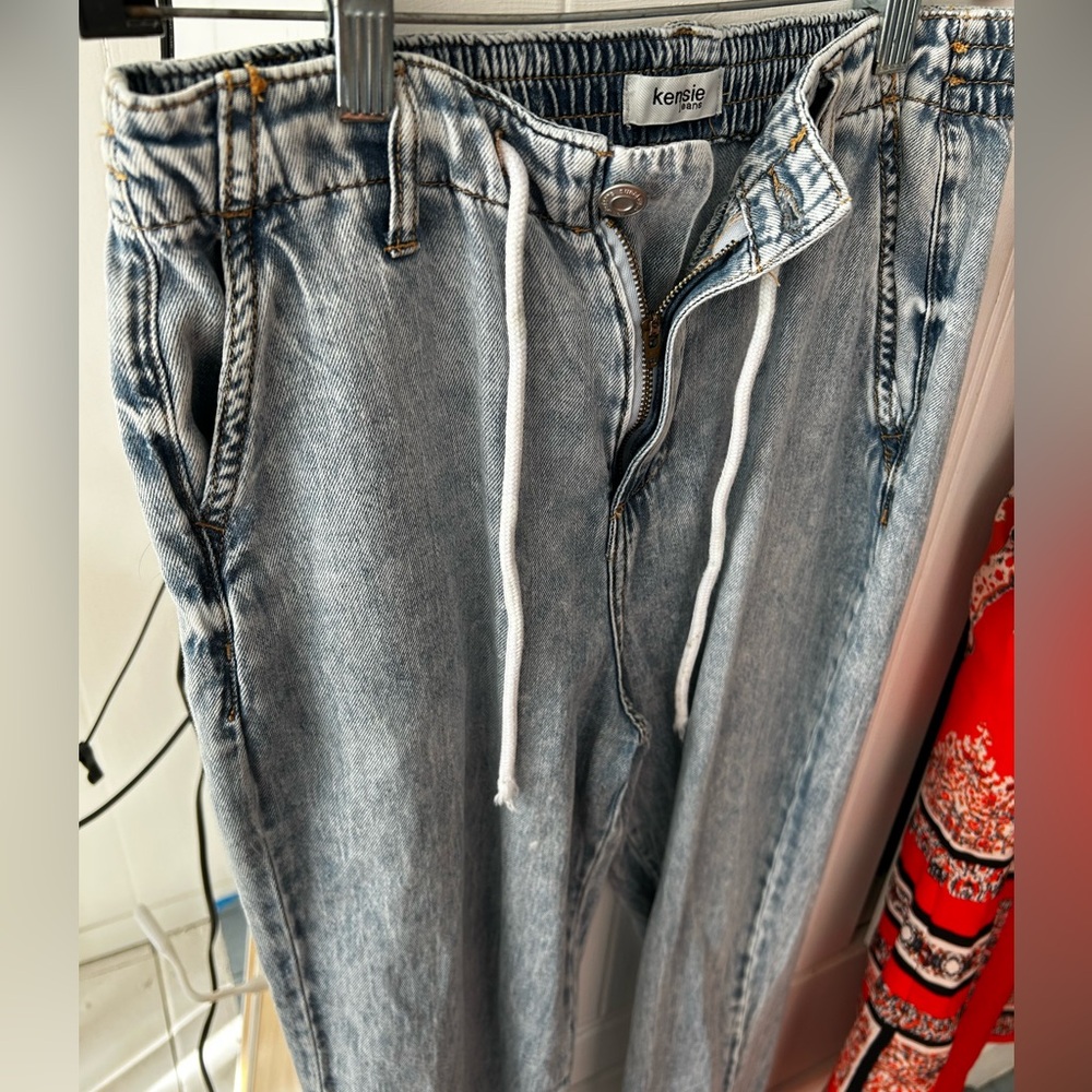 Kensie Light Blue Relaxed Men's Jeans - Picture 8 of 13